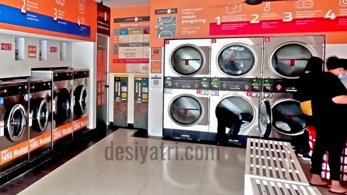 Laundry Hub Coin Laundry at KL Sentral in Kuala Lumpur